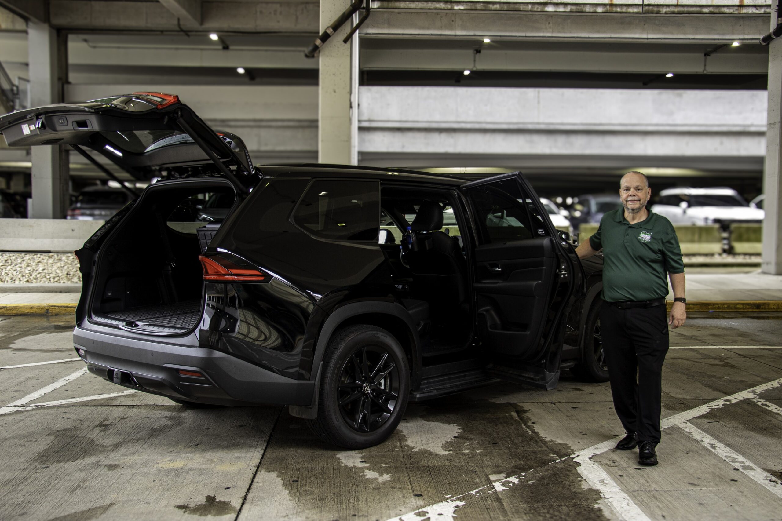 Open hatch and door of the Smart Ride Grand Highlander